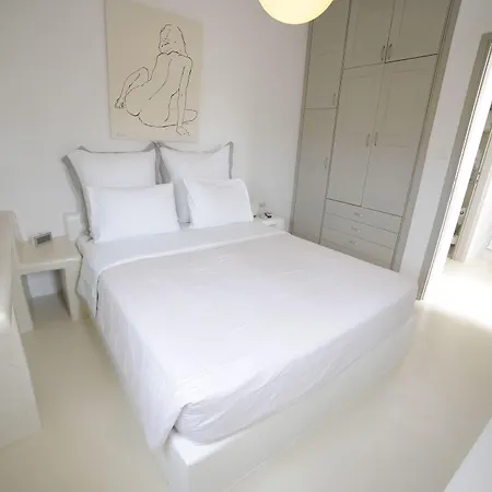 מלון דירות Anemoi 4*