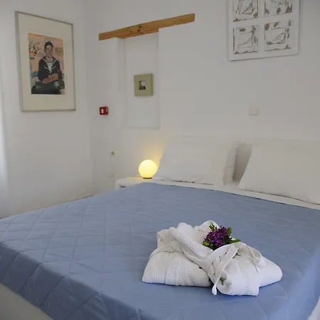 מלון דירות Anemoi 4*