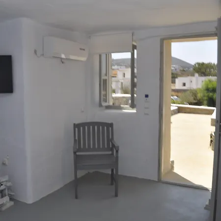 מלון דירות Anemoi נאוסה