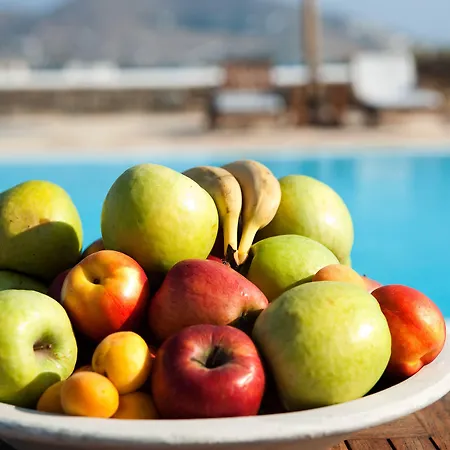 Anemoi מלון דירות נאוסה