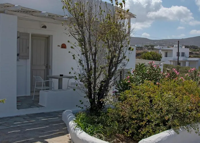 Anemoi Hotel apartamentowy Nausa