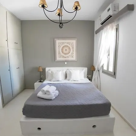 Anemoi 4* Naousa (Paros)