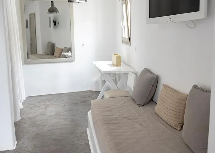 Anemoi Aparthotel Naoussa